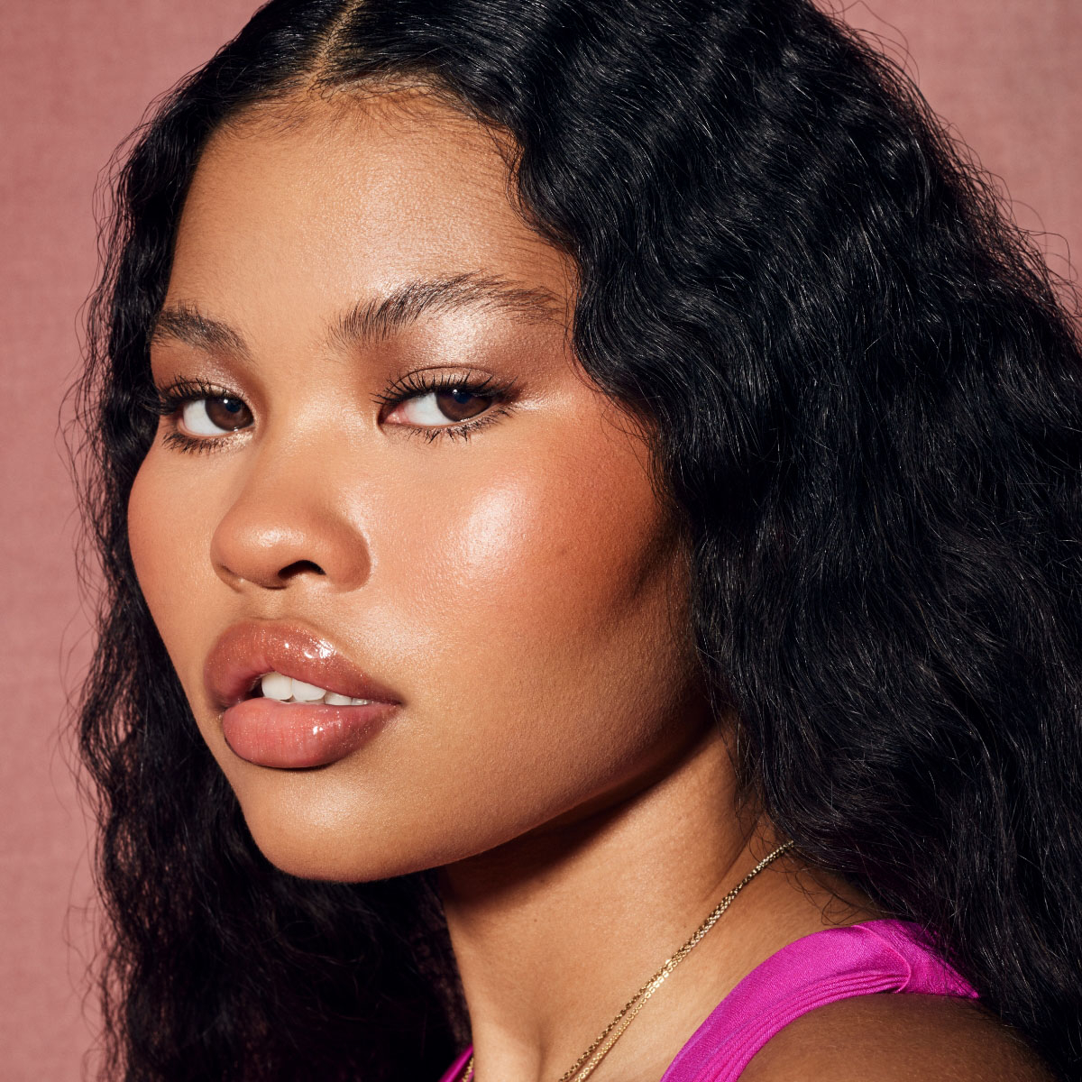 FENTY CHEEKS SUEDE POWDER BLUSH (RUBOR PARA MEJILLAS)